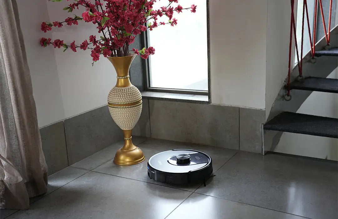 Smart Dust Vacuum Cleaner for Dust Mite Protection | Robolta