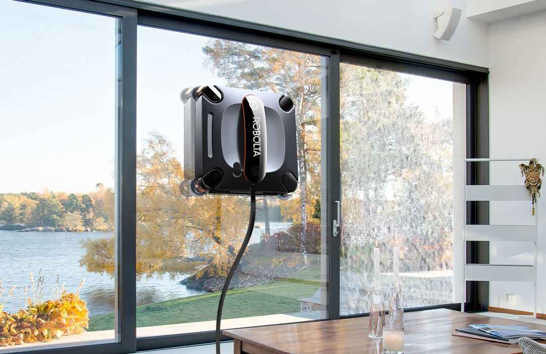 Why Should You Use a Glass Cleaning Robot at Home?